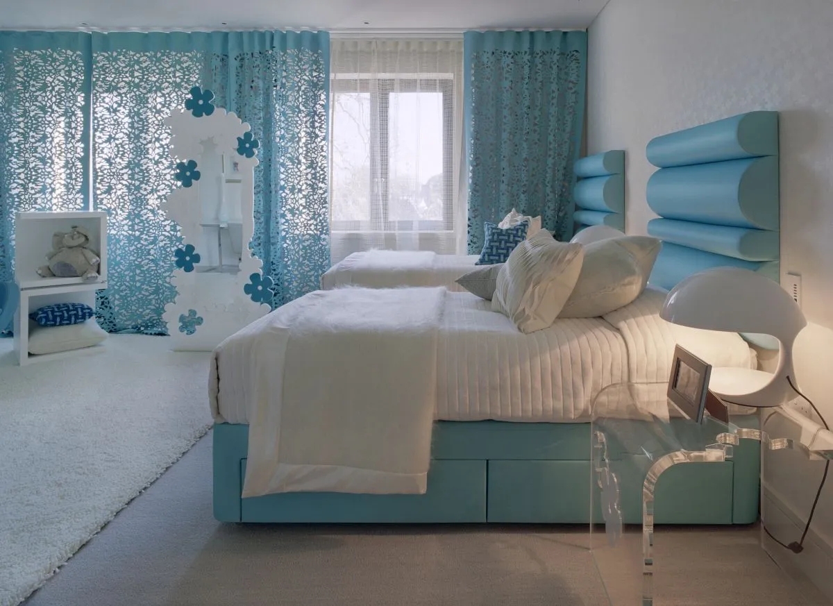 light-blue-bedroom-curtains-modern-room-designs