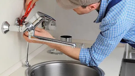 Что делать если течет кран на кухне - варианты ремонта подтеканий