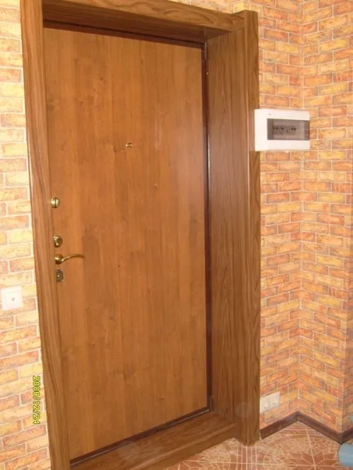 Как сделать откосы для входной двери и какие материалы использовать