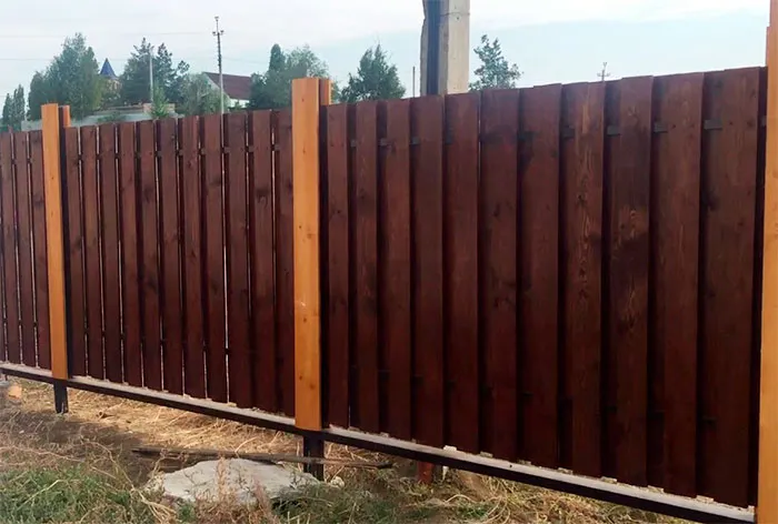 Ограждение из штакетника