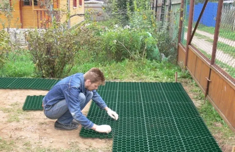 Дорожка из пластика