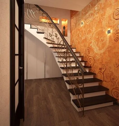 Компактные лестницы на второй этаж: в маленьком помещении, проемов фото, площадь дома, малогабаритные места