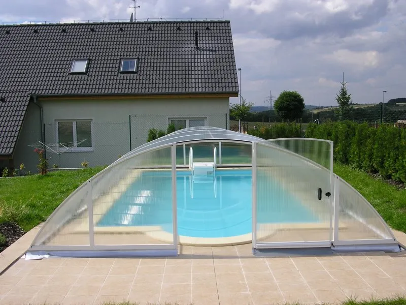 Крытый бассейн на даче