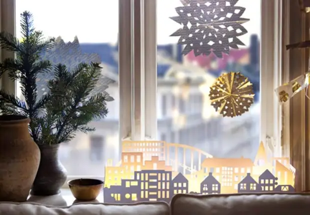 12 лучших идей как украсить окна на Новый 2019 год