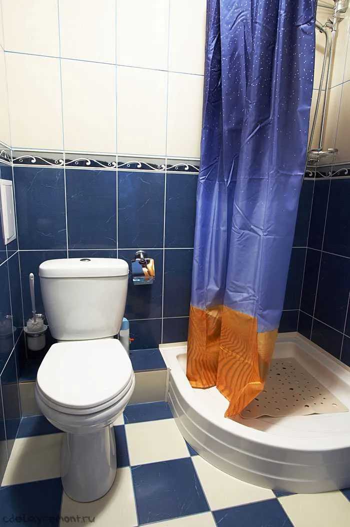 голубой маленький туалет фото
