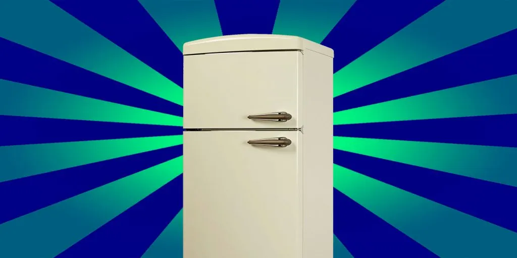 Как избавиться от запаха в холодильнике ...