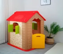Игровой домик с панелью-бизибордом, цвет коричневый/красный АМ46 Игровой домик с панелью-бизибордом, цвет коричневый/красный АМ46